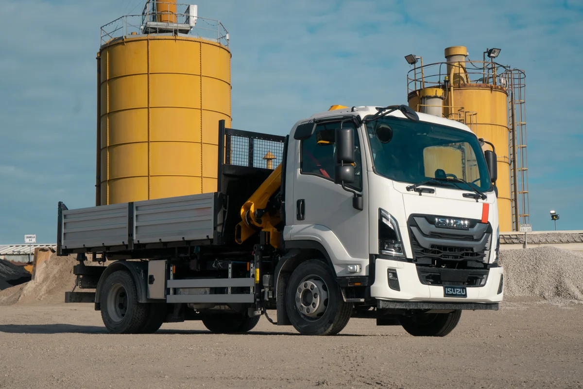 Isuzu 10 / 14 ton